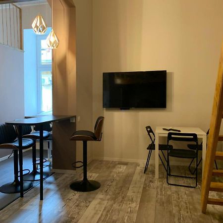Art-Club Apartment With Air Condition Boedapest Buitenkant foto