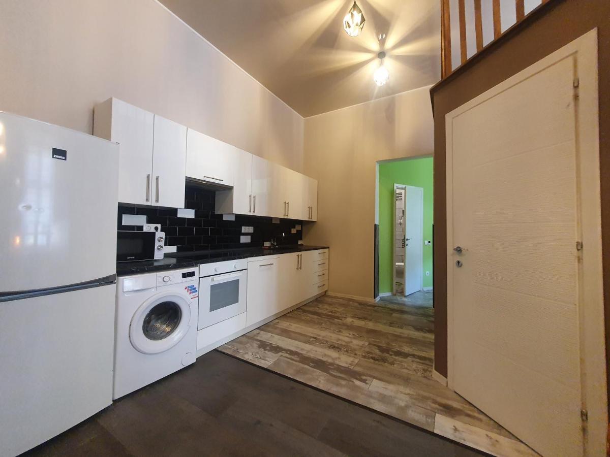 Art-Club Apartment With Air Condition Boedapest Buitenkant foto