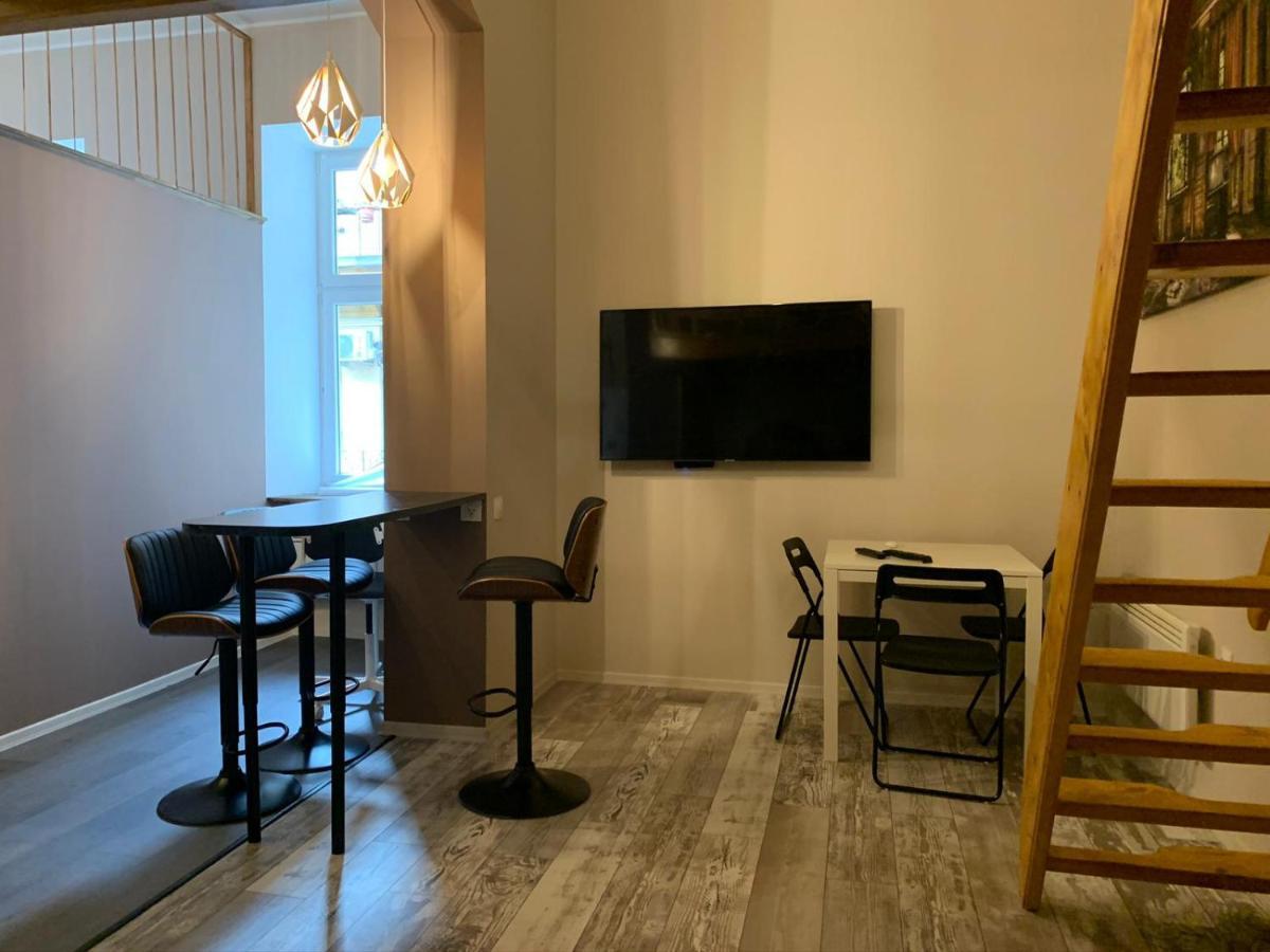 Art-Club Apartment With Air Condition Boedapest Buitenkant foto